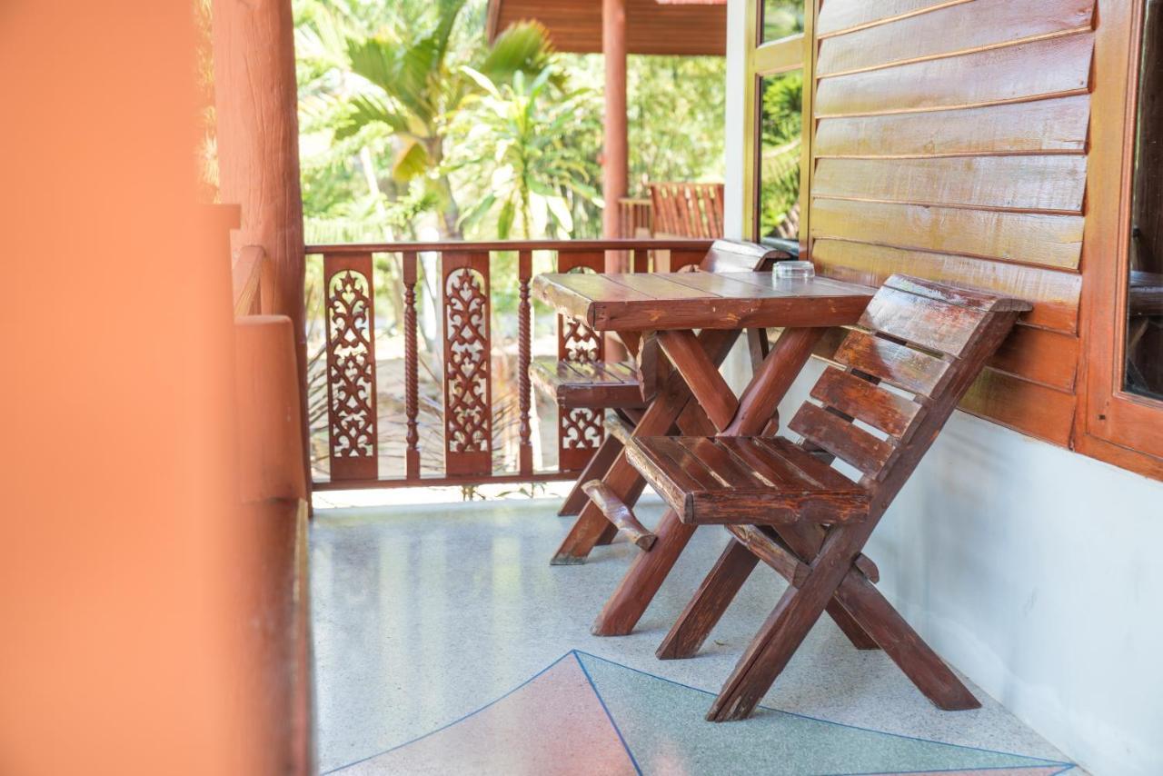 Phangan Lodge Ban Tai Exterior photo